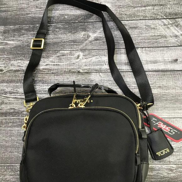 Tumi Bags Tumi Voyageur Black Troy Crossbody Bag Tumi Poshmark
